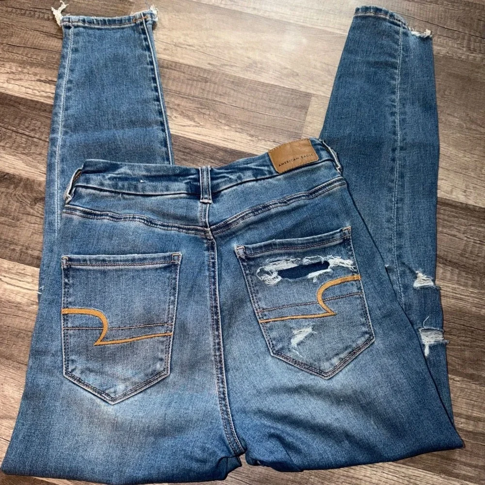 American Eagle Next Level Stretch Womens 2 Short